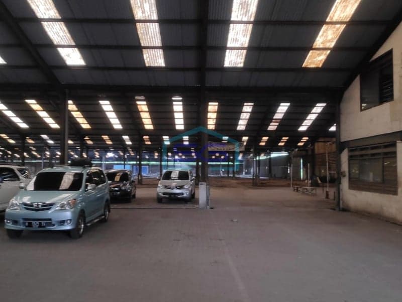 DIJUAL EX PABRIK ASSEMBLING TRUK CIKUPA