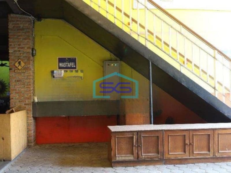 Dijual Cepat Restoran Atau Bangunan Komersil di Depok Timur