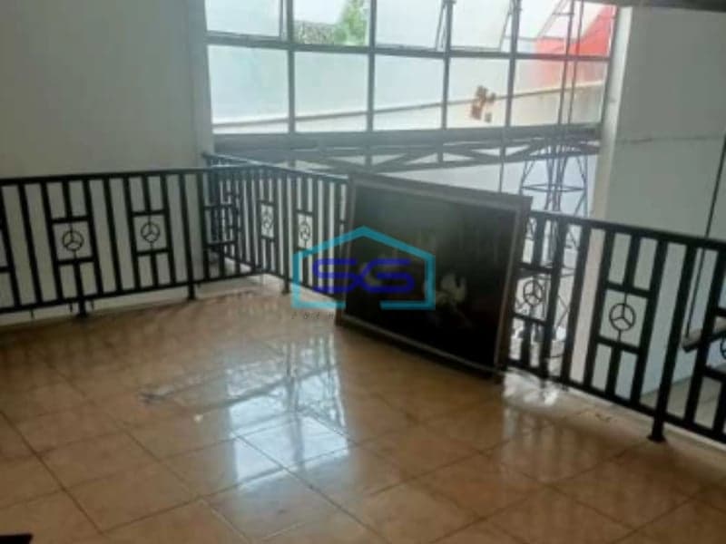 Disewakan Ruang Usaha Ex Showroom di Bekasi Luas Bangunan 400m2