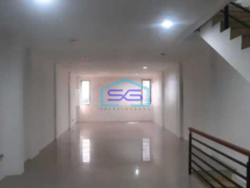 Disewakan Ruko Muara Karang Jakarta Utara Hadap Jalan Raya Luas Bangunan 300m²