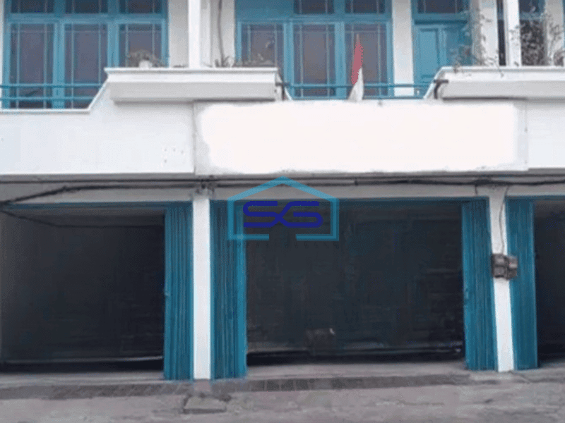 Disewakan Ruko Luas Bangunan 405 m² Lokasi Strategis di Pinggir Jalan Karawaci Tangerang