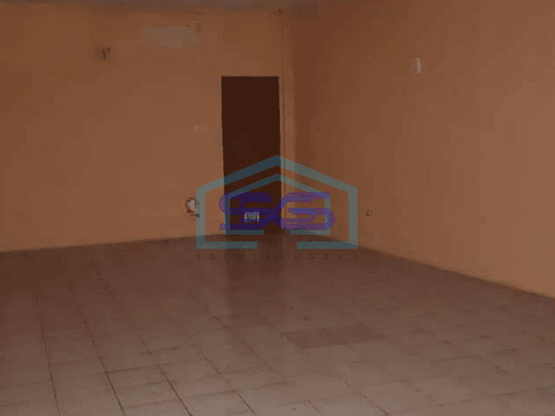 Disewakan Gudang Strategis Pinggir Jalan Raya di Pondok Pinang