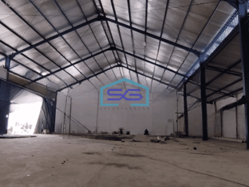 Disewakan Gudang Lokasi Bebas Banjir Luas Bangunan 1000 m² di Kapuk Kamal Jakarta Barat