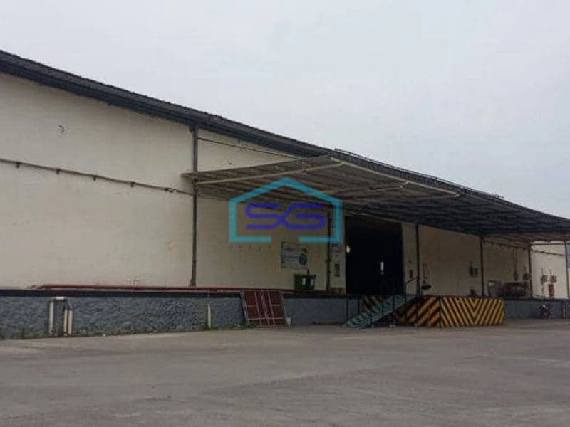 Disewakan Gudang  Siap Pakai Tinggi Dari Jalanan Anti Banjir Ceilingnya Tinggi di Pulo Gadung Jakarta Timur