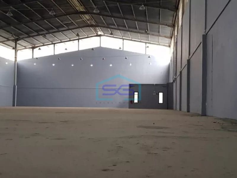 Disewakan gudang di sentul luas bangunan 1350m