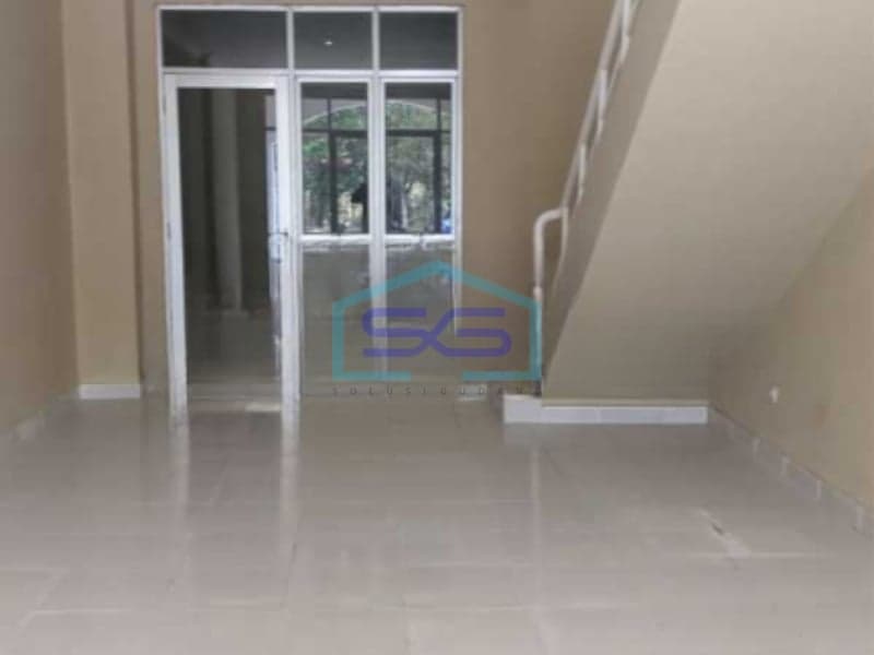 Spacious Shophouse for Rent, Building Area 155 m², Flood-Free Location in Bekasi