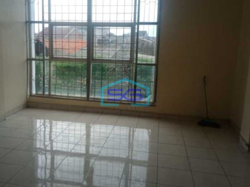 Dijual Ruko 3 Lantai Luas Bangunan  195 m² Lokasi di Jakarta Barat