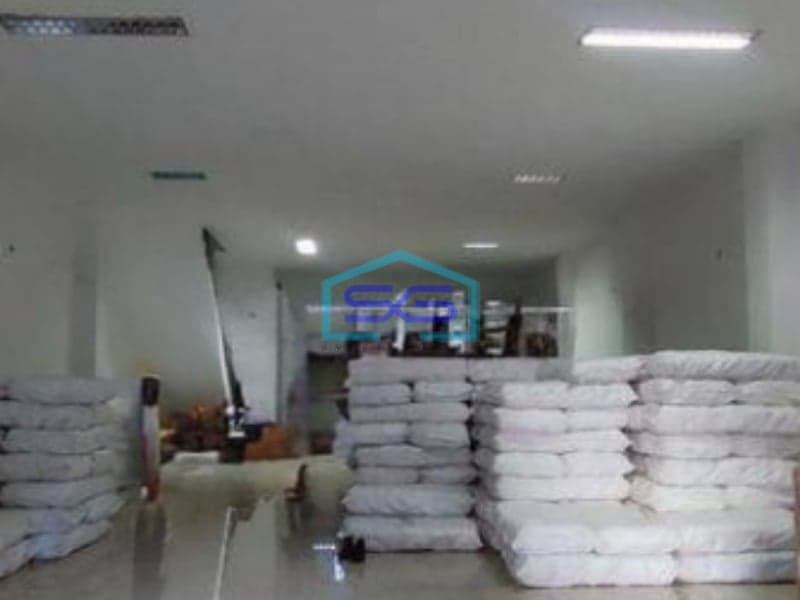 Disewakan Ruko 3 Lantai Lokasi Sangat Strategis di Balikpapan LB 480m2