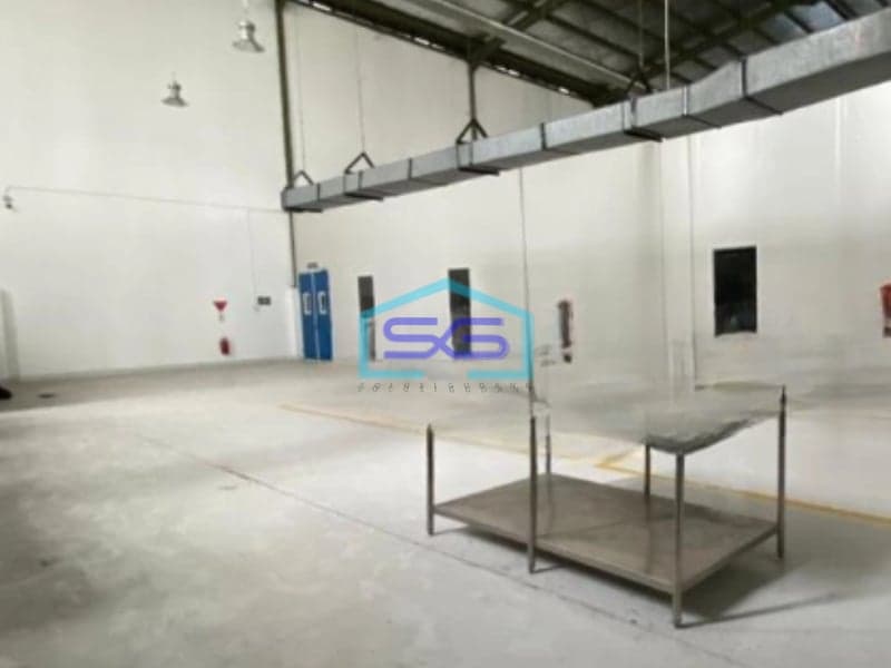 Disewakan Gudang Ada Kantor Luas Bangunan 766 m²  di Jababeka Bekasi