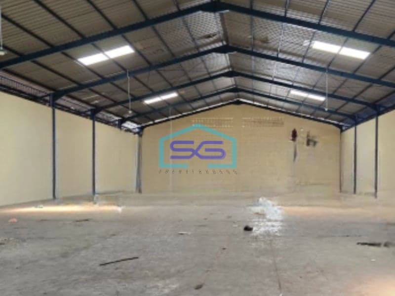 Disewakan Gudang Luas Bangunan 1300 m² Lokasi Strategis di Ngaliyan Semarang