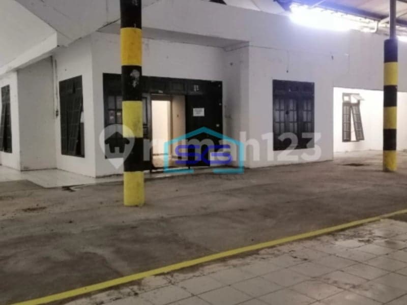 Disewakan Gudang Luas Bangunan 1440 m² Lokasi Mantrijeron Yogyakarta