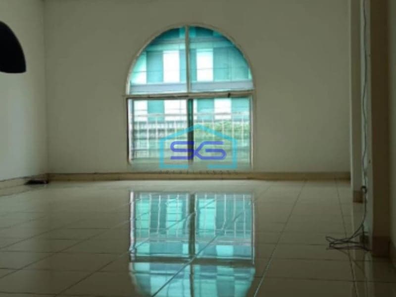 Dijual Ruko Puri Britania Puri indah Jakarta Barat Sudah Renovasi SHM LB 300m2