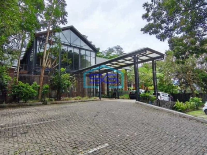 Disewakan Ruang Usaha dan Gedung Sangat Bagus di Area Ciumbuleuit Bandung Luas 2000m2