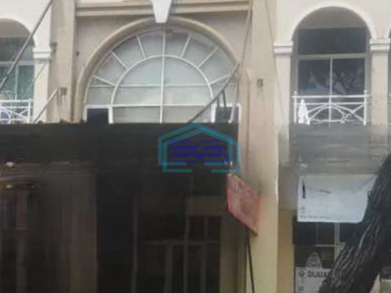 Disewakan Ruko Lokasi Bebas Banjir di Galaxy Bekasi Luas Bangunan 170 m²