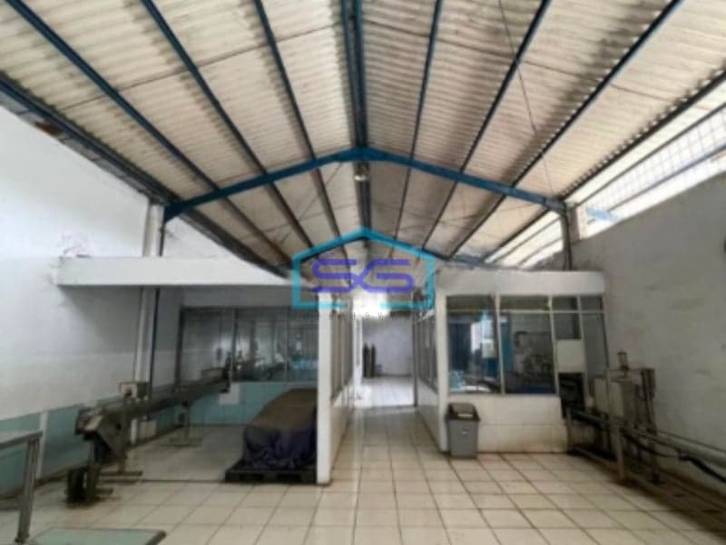 Dijual Termurah ! Gudang Pinggir Jalan Raya Di Legok Tangerang LT 935m2