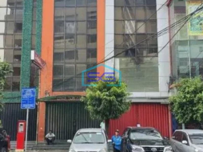 Dijual Ruko Gandeng di Pusat Bisnis Pasar Baru Jakarta Pusat Luas Tanah 134m2