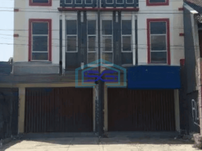 Dijual Ruko baru sangat strategis 3 lantai di jl sumpah pemuda mojosongo solo.