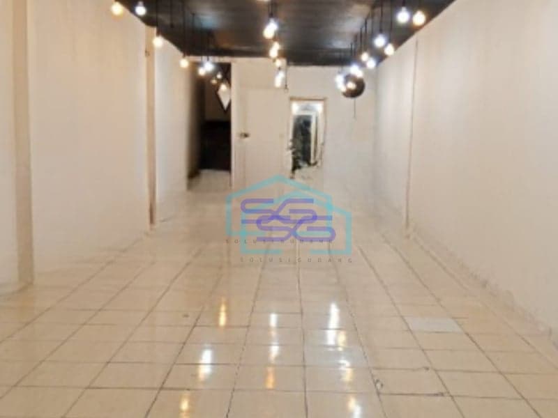Disewakan Ruko Luas Bangunan 243 m² Loaksi Bebas Banjir di Tebet Jakarta Selatan