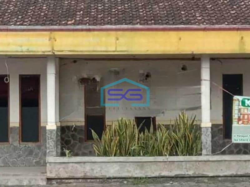 Disewakan Ruko Komersial, Di Am Sangaji, Sariharjo, Ngaglik, Sleman Luas Bangunan  500 m²