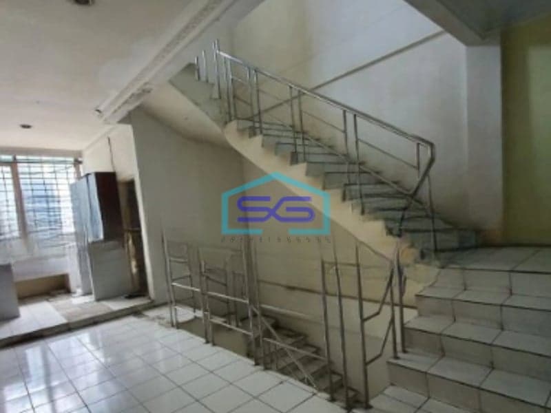 Dijual Ruko Luas Bangunan 300 m² Lokasi Pluit Jakarta Utara