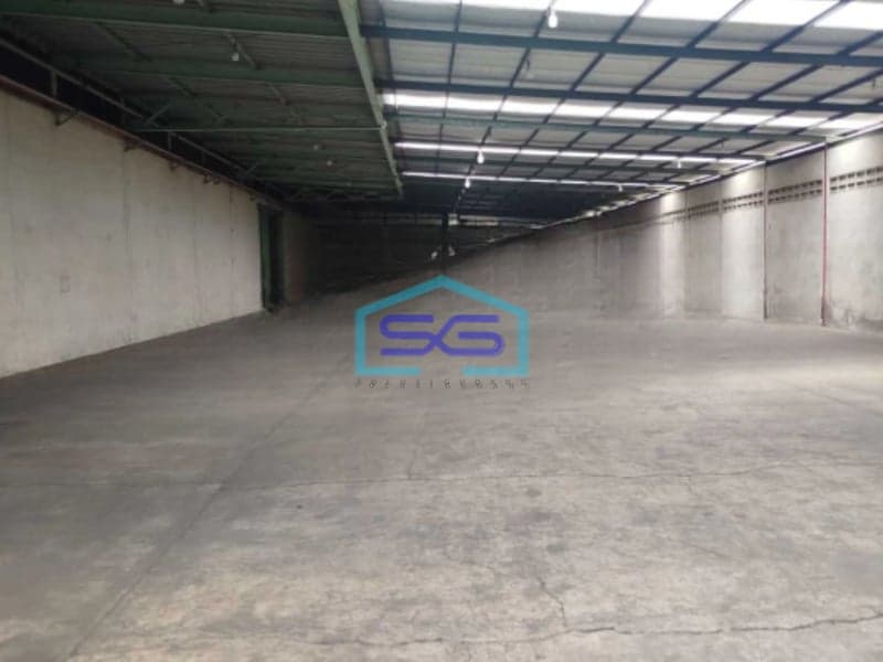 Disewakan Gudang Lokasi Bebas Banjir Luas Bangunan  12000 m² di Cicalengka Bandung