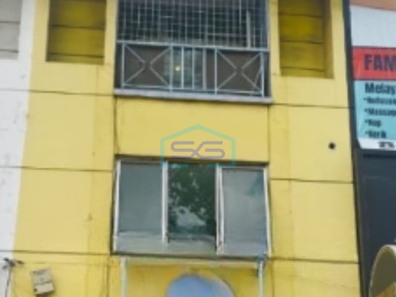 Disewakan Ruko Lokasi Bebas Banjir Luas Bangunan 225 m² di Karawaci Tangerang