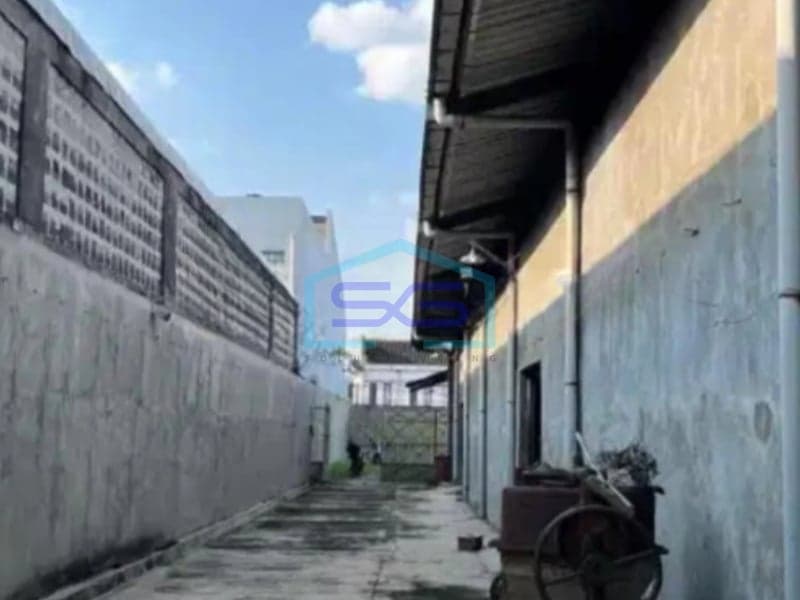 工业区仓库出售，地理位置优越，苏科哈佐格罗戈尔，中爪哇，面积2280平方米
