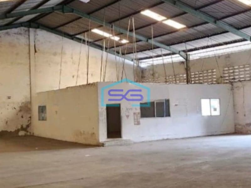 Disewakan Gudang Ijin Industri Siap Pakai di Margomulyo Surabaya Luas Bangunan 2500m2