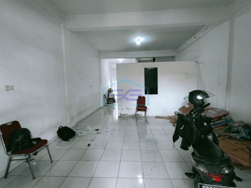 Dijual Ruko 2,5 Lantai di Lokasi Strategis, Jl. Puncak Sekuning Palembang LB 175m2
