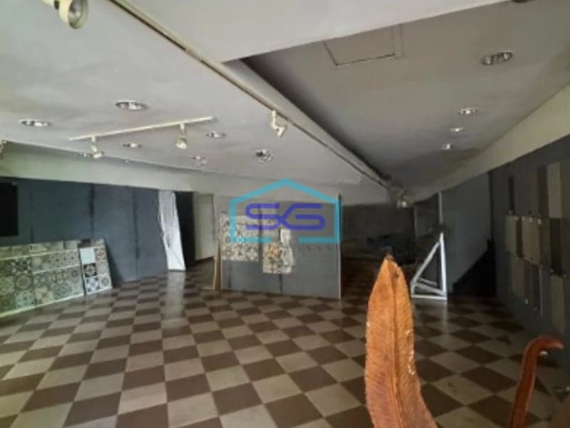 Dijual Ruko 2 Lantai Luas Bangunan  475 m²  Lokasi di Semarang