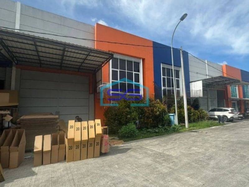 Dijual Gudang 2 Lantai Sudah Renovasi di Sunrise Bizpark, Tangerang LT 330m2