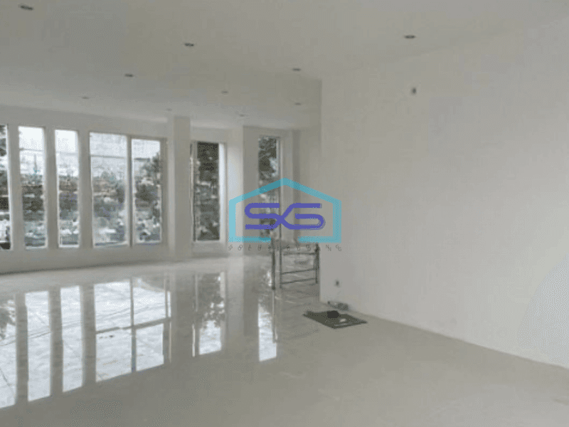 Disewakan Ruko 2 Lantai Luas Tanah 128 m² Lokasi Surabaya Kota