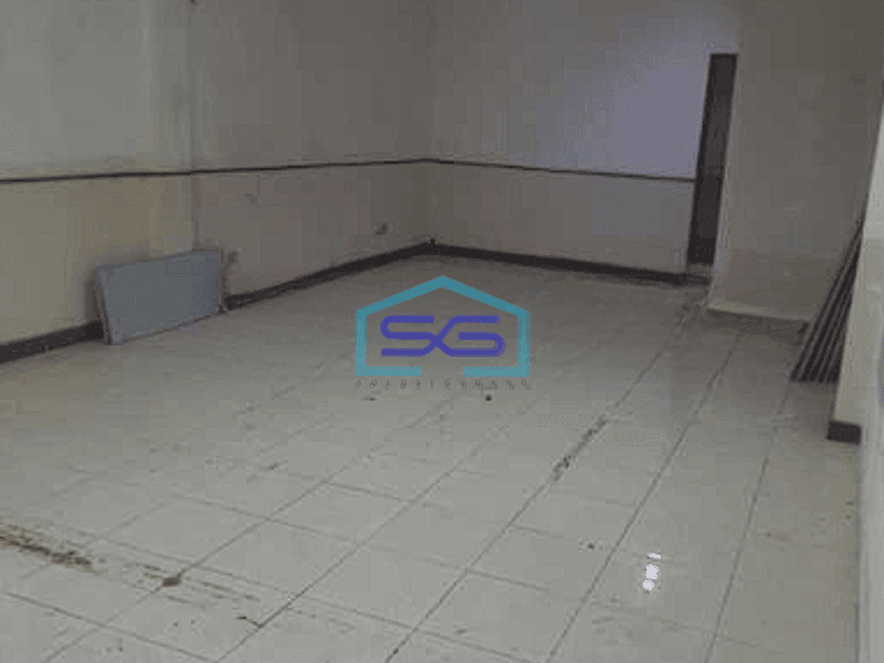 Disewakan Ruko Gandeng Strategis di Kebon Jeruk Jakarta Barat LB 540m2