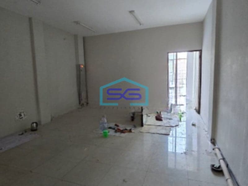 Dijual Murah Ruko 3 Lantai Luas Bangunan  222 m² Lokasi Candisari Semarang