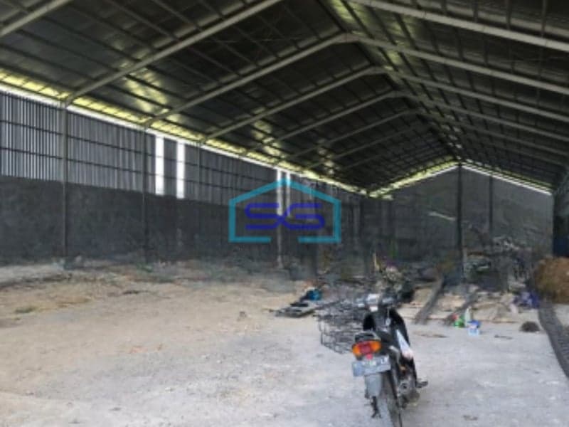 Disewakan Gudang Luas Tanah  2500 m² Lokasi Strategis di Ngaliyan Semarang