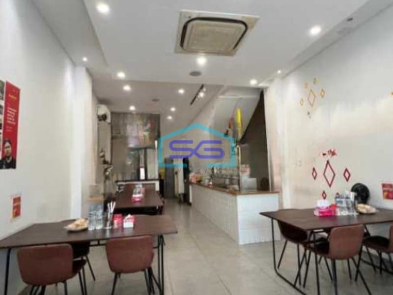 Dijual Ruko Luas Bangunan 240 m² Lokasi di Jakarta Barat