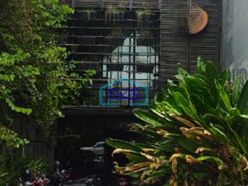 Disewakan Gedung Ex Resto Ruang Usaha di Seminyak Badung Bali LT 541m2