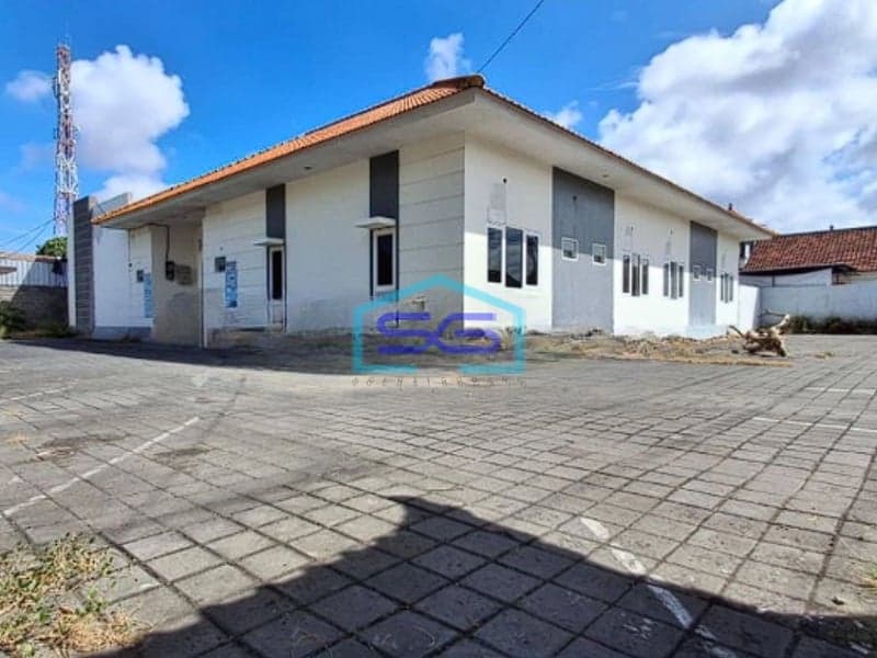 Disewakan Gedung Komersil Parkiran Luas di Renon Denpasar Bali LT 1000m2