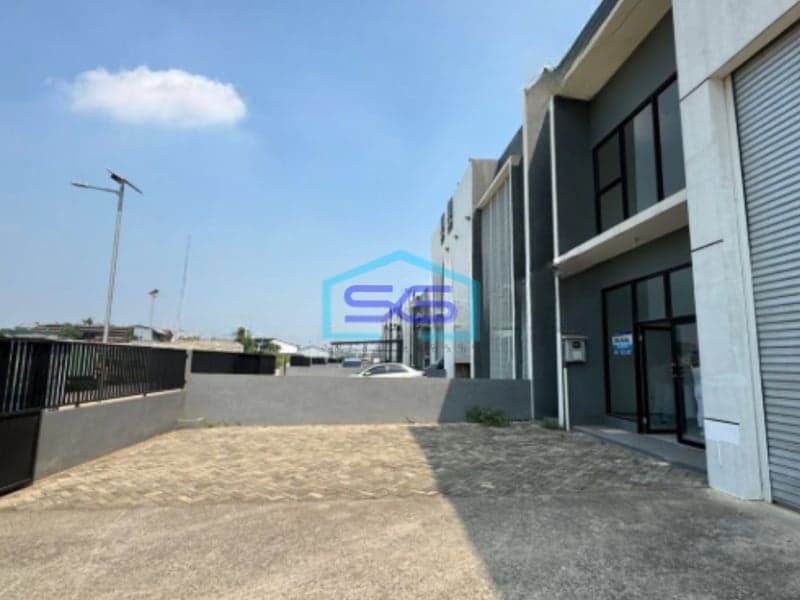 Dijual Gudang Sudah Renovasi Luas Tanah 516m2 Zona Industri di Legok Tangerang