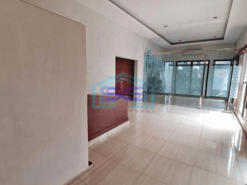 Disewakan Ruko 2 lantai , lokasi di pinggir jln raya Jagakarsa Jakarta Selatan