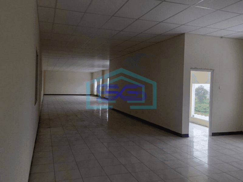 Disewakan Gudang Siap Huni Jalanan Besar Akses Container di Delta Silicon