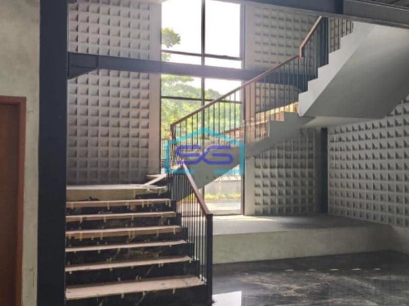 Dijual Gedung Lokasi Strategis di Jakarta Selatan LT 1600m2