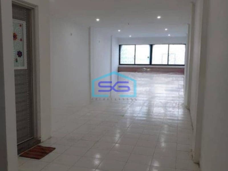 Disewakan Ruko di Pangeran Jayakarta Jakarta Pusat Luas Bangunan 229 m²