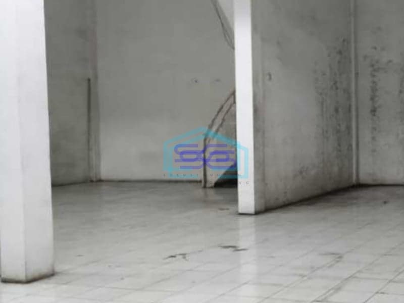 Disewakan Ruko 2 Lantai Luas Tanah 154 m² Lokasi di Jakarta Timur