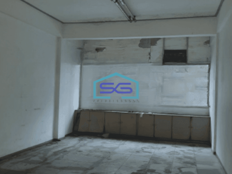 Disewakan Ruko Luas Bangunan  210 m² 3 Lantai di Tepi Jalan Raya Cideng Jakarta Pusat