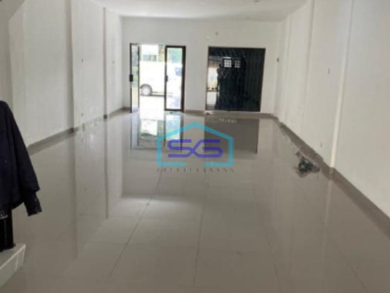 Disewakan Ruko siap Huni di Sektor 4 Samping BSD Plaza Serpong, Tangerang Selatan Luas Bangunan  225 m²