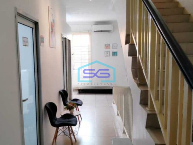 Dijual Ruko Luas Bangunan  165 m² Lokasi Strategis di Galaxy Bekasi