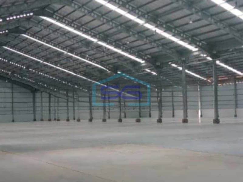 Warehouse for Rent with Loading Dock Building Area 7776 m² in Bekasi