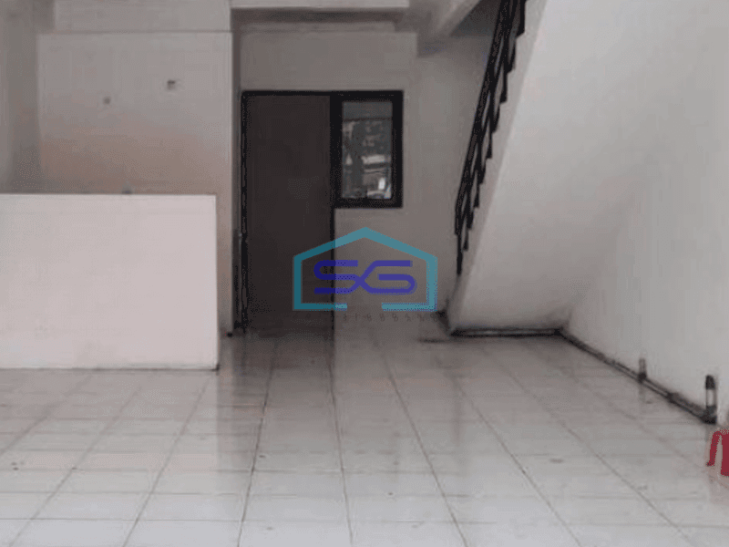 Disewakan Ruko Hadap Jalan Raya Sangat Strategis di Serpong Utara Tangerang Selatan