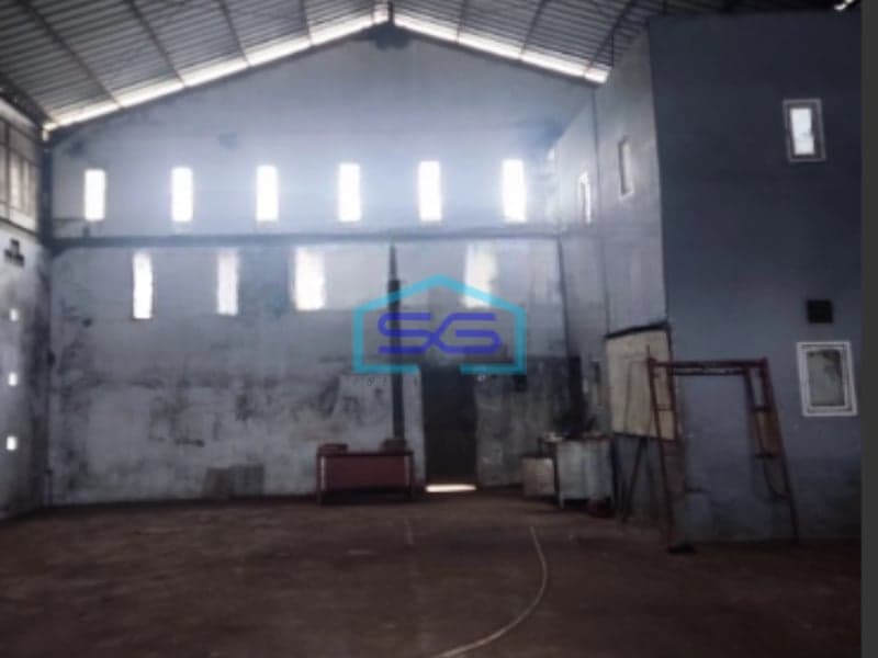 Dijual Gudang Akses Container Luas Bangunan  288 m² Lokasi di Babelan Bekasi